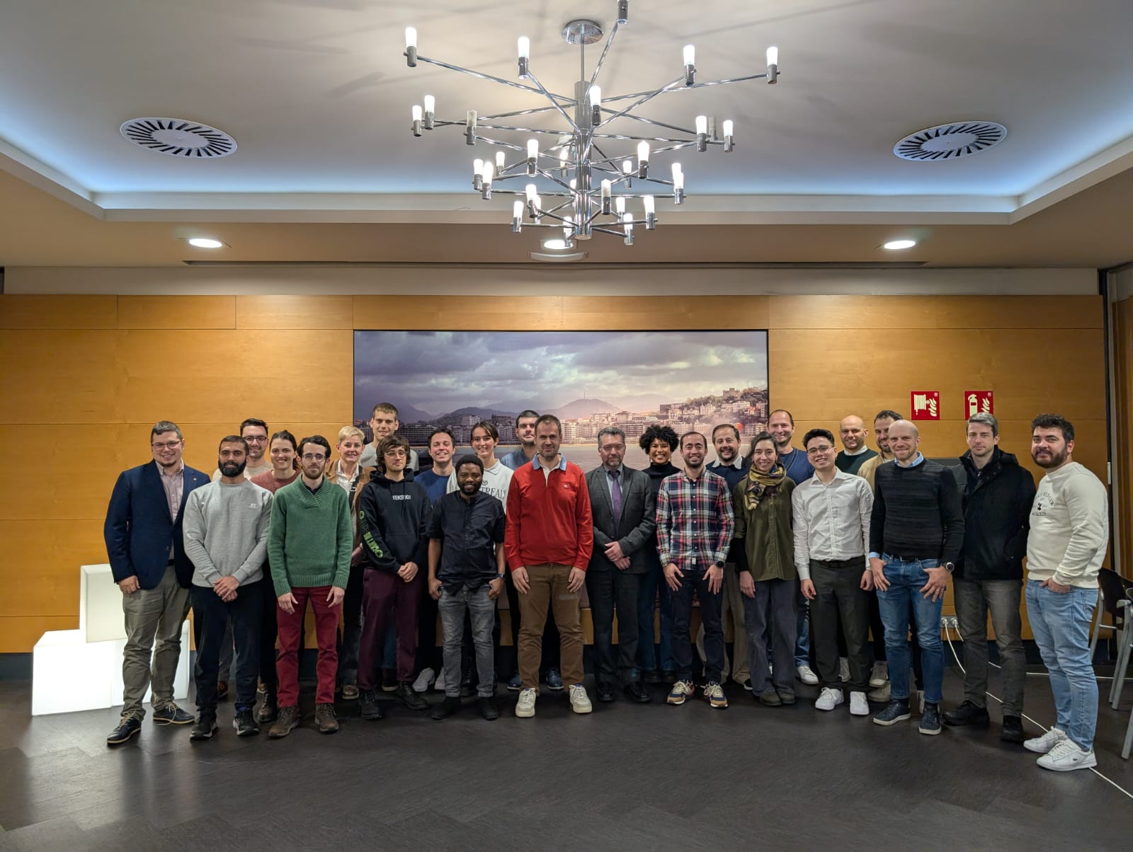 ITI_TIC's tweet card. La reunión se ha celebrado en San Sebastián, España, con el objetivo de repasar los avances realizados hasta ahora en el proyecto