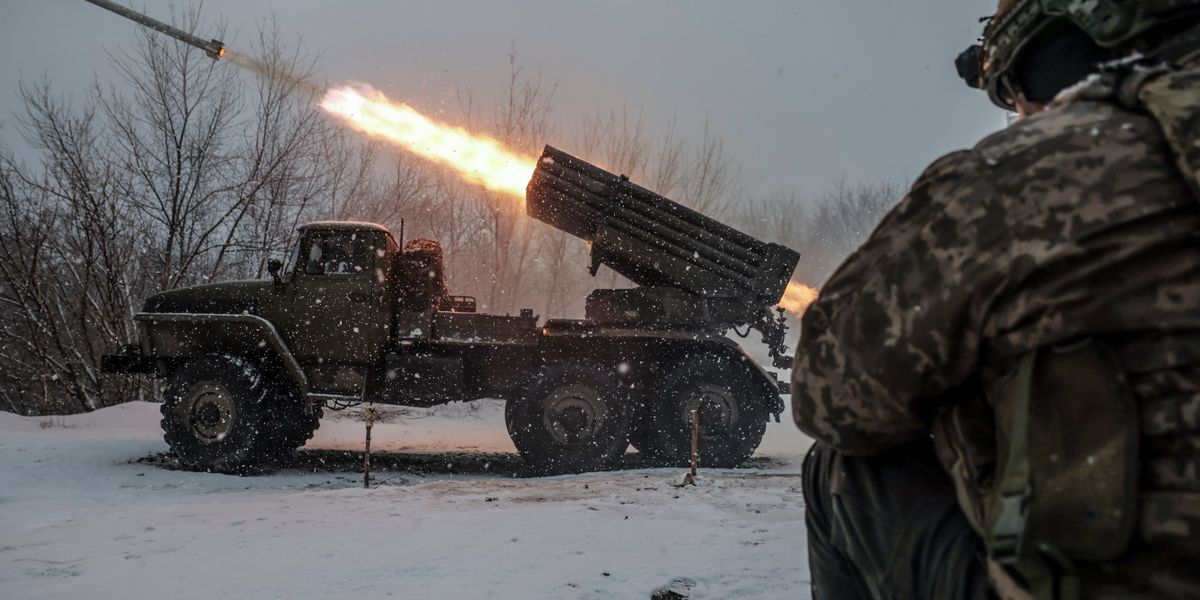 Ce_Moll's tweet card. Europa und die Ukraine stehen am Abgrund. Ein Sofortprogramm muss her, das die USA entlastet, die Ukraine stärkt – und die Ausweitung des Krieges noch abwendet. So könnte es aussehen.