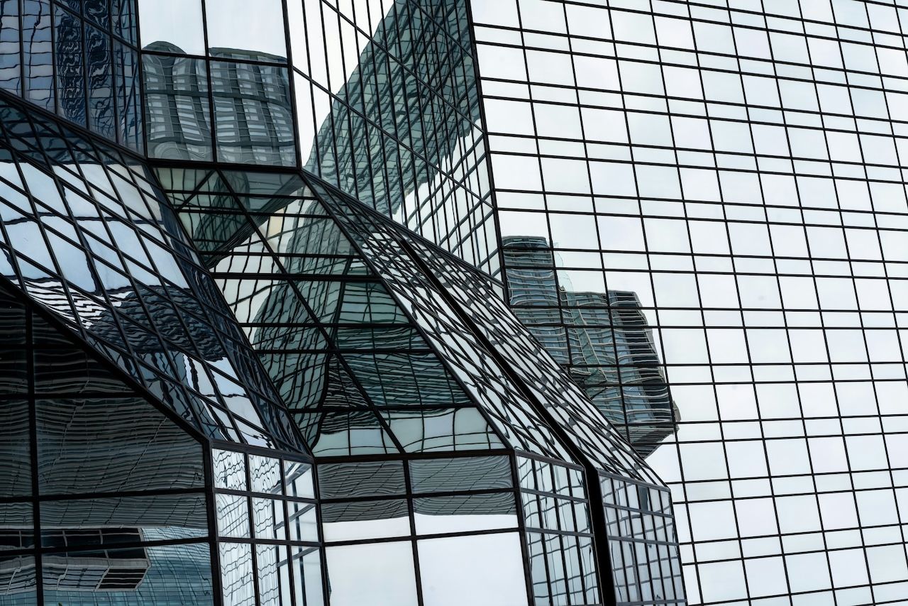 Ripple's tweet card. Discover how enterprise blockchain solutions can help banks stay competitive as institutional and retail adoption of digital assets increases.