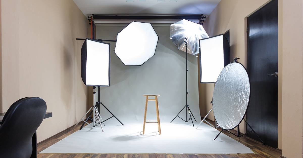 JustinGPub's tweet card. A photo is only as good as its lighting. These are the light modifiers you need to control and master light in your flash photography.