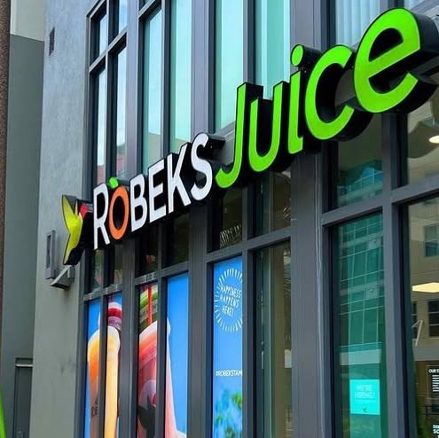 Robeks's tweet card. Robeks - Fresh Juice, Smoothies, Toasts & Bowls (@robeks) • Instagram photo