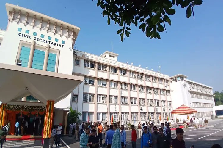 AwazThevoice's tweet card. The 'Darbar Move' tradition, which had been deferred for the past four years in Jammu and Kashmir, was restored on Monday in the presence of Chief Minister Omar Abdullah.