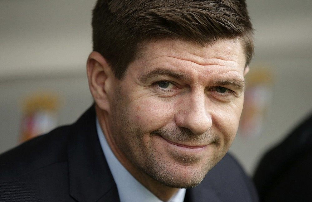 Contragr's tweet card. Ο αποκλεισμός της Αλ Ετιφάκ στο Saudi Cup από ομάδα δεύτερη κατηγορίας ήταν η σταγόνα που ξεχείλισε το ποτήρι για τους φιλάθλους της ομάδας, οι οποίοι ζητούν πλέον την παραίτηση του Στίβεν Τζέραρντ.