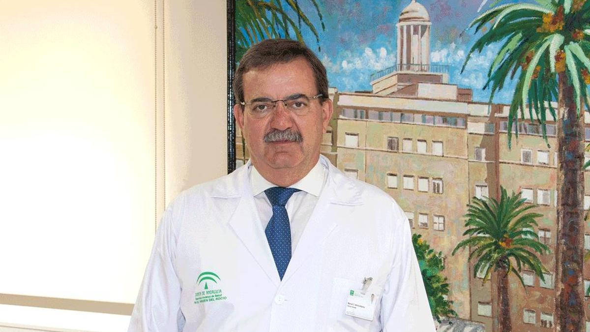 elcorreoweb's tweet card. Antonio Sanz prescinde de Manuel Molina, quien fue hasta enero de 2025 gerente del Hospital Virgen del Rocío, donde según la Consejería se concentran el 80% de los fallos en la detección del cáncer...