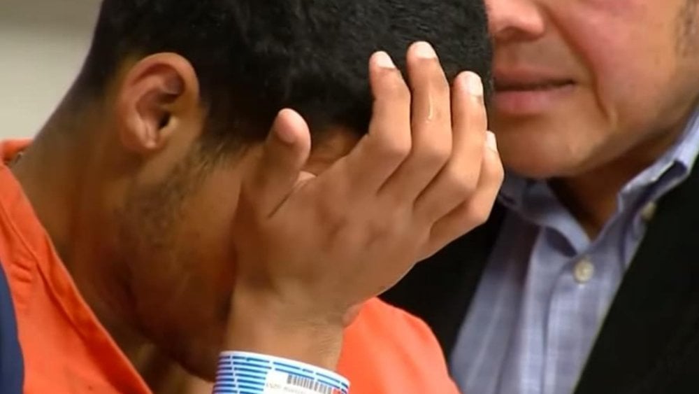 DoItLikADud3's tweet card. Offer commutation as time served, or grant clemency to Rogel Lazaro Aguilera-Mederos, 23