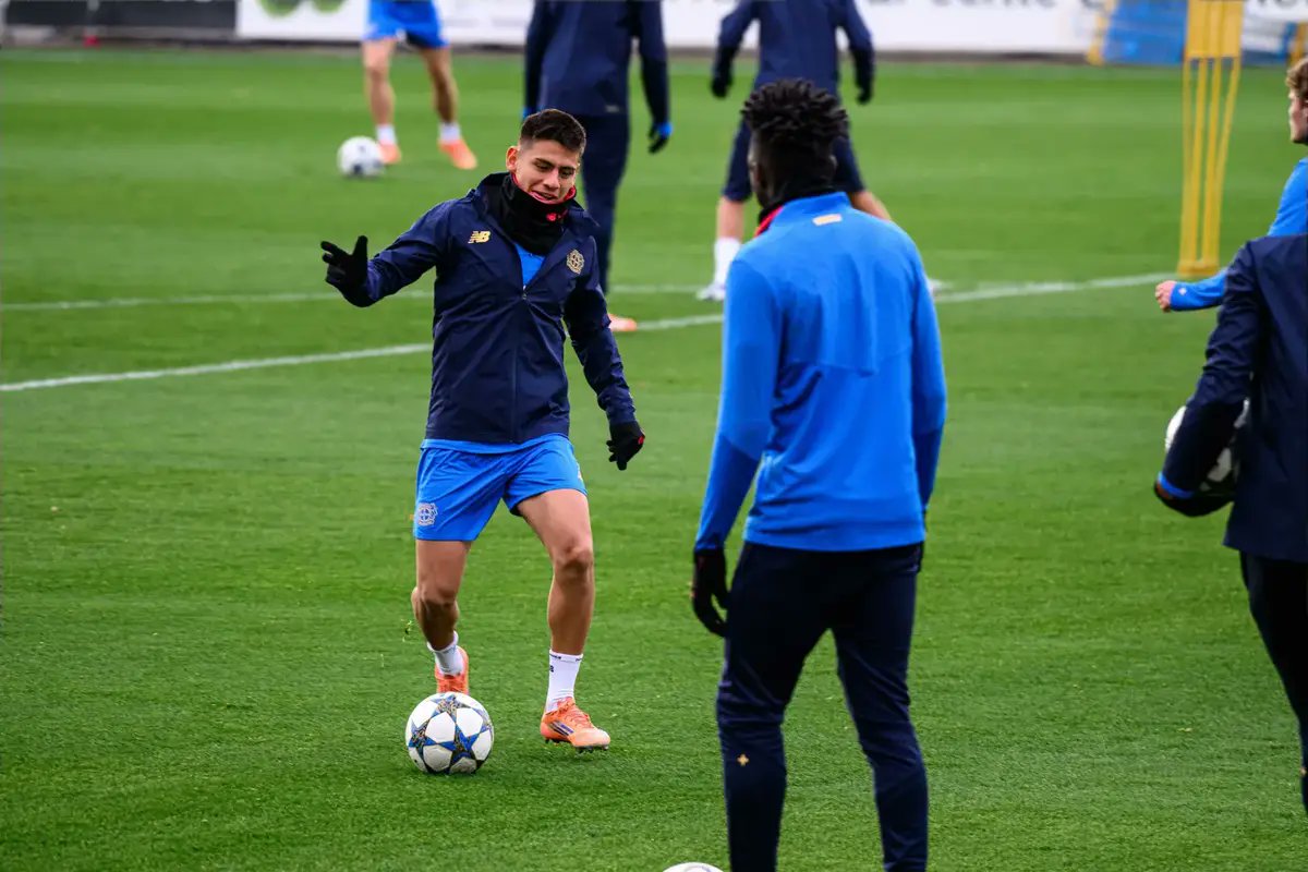 Footiebuzz's tweet card. Bayer Leverkusen’s sporting director has attempted to cool fears over the future of Manchester City rising star Claudio Echeverri, who could be recalled in January. Echeverri was set for a progress...