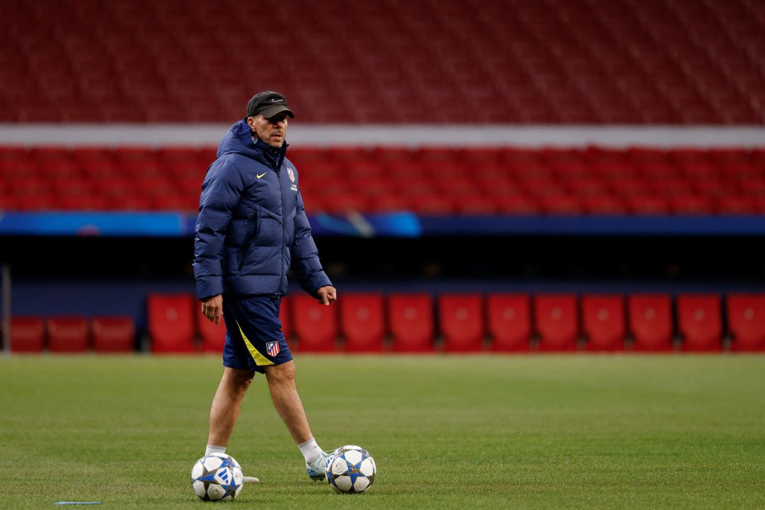 Mixvale's tweet card. Diego Simeone, técnico do Atlético de Madrid desde dezembro de 2011, declarou nesta terça-feira (25) que se imagina comandando a Inter de Milão em algum momento da carreira. A declaração foi feita na...