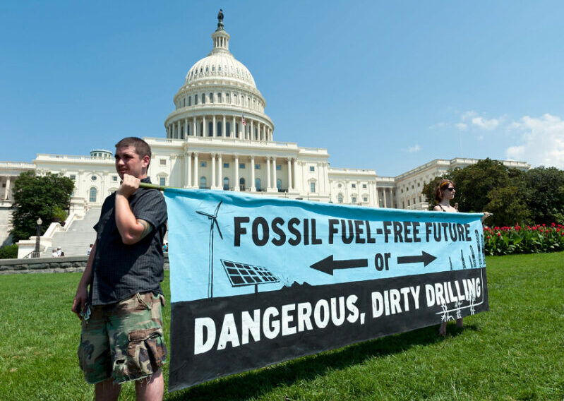 Archimede_Lab's tweet card. A man playing a cello in a public park near Citibank in New York faces 7 years in prison. This is the state of American justice today.