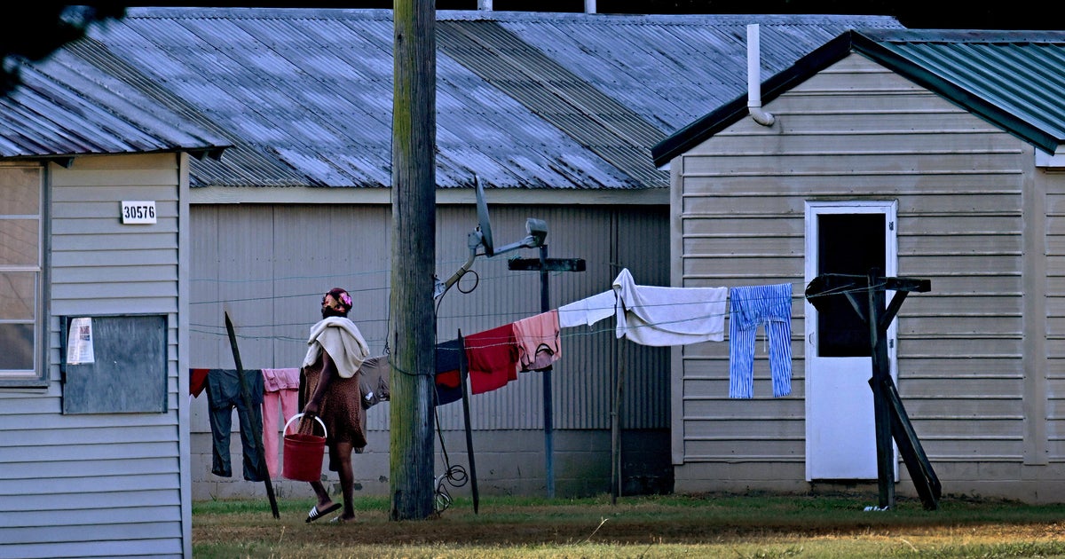 camiloreports's tweet card. The expiration of TPS policy for Haitian immigrants would make them eligible for deportation, unless they have other legal means to stay in the U.S.