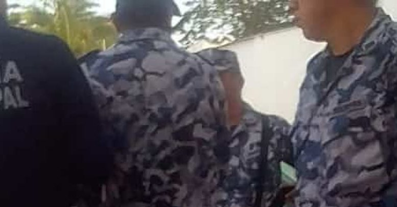 Tweet card summary image