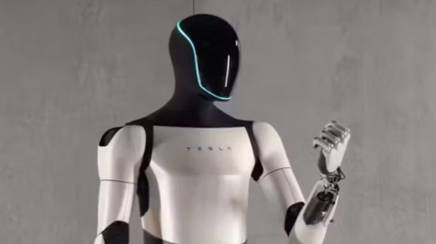 iotguide's tweet card. The leading designers are all focused on a ‘brain-first’ approach that insists on controlling everything centrally rather than delegating it around their bodies. Watch Boston Dynamics’ Atlas robot...