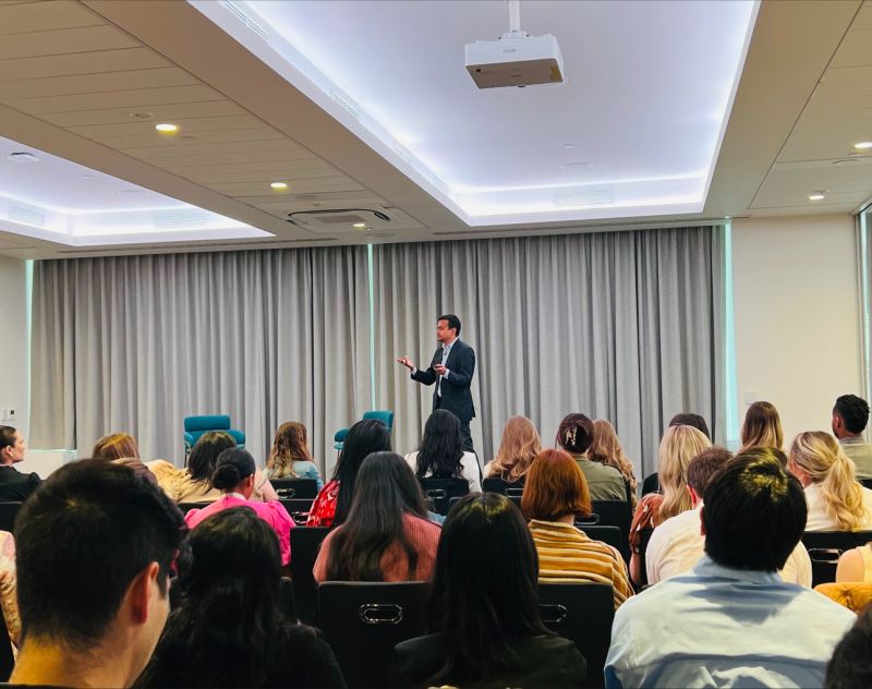 udayanbose's tweet card. It was a privilege to share our insights and POV on how General AI is disrupting the search marketing landscape at the #glossy summit in NYC today. Thank you Jill Manoff and the Glossy team for...