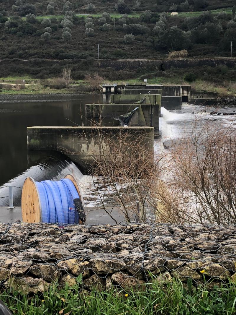 sinzatec's tweet card. Soluciones Primus Line para los retos en instalaciones hidráulicas. Solo nosotros podíamos hacerlo. #primusline #sinzatec #abastecimiento#agua #tuberías