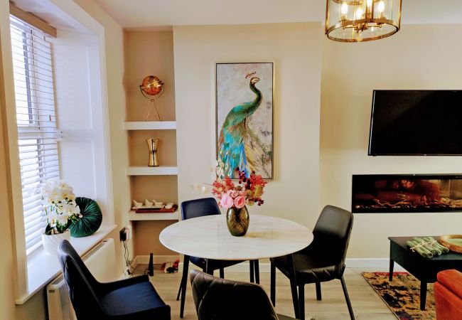 Tridentholidays's tweet card. Houses in Tralee Tralee Townhouse Holiday Home. We have a great offer to the best price. Book right now your Houses in Tralee quick, easy and safe.