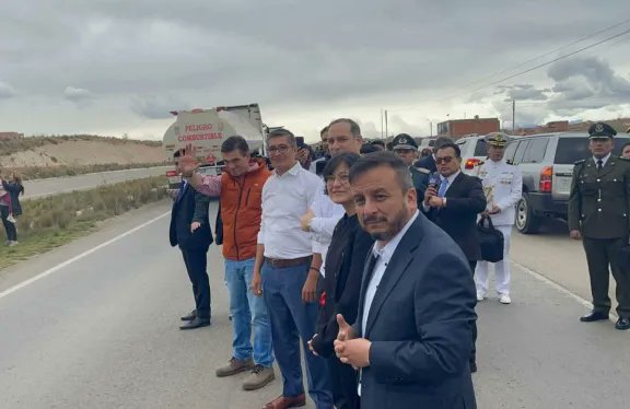 vision360_bo's tweet card. "La idea es incrementar paulatinamente en un 40 % (el volumen) respecto a lo que se tenía antes, y hacerlo pronto, para que la gente ya no haga colas", destacó el ministro de Hidrocarburos, Mauricio...