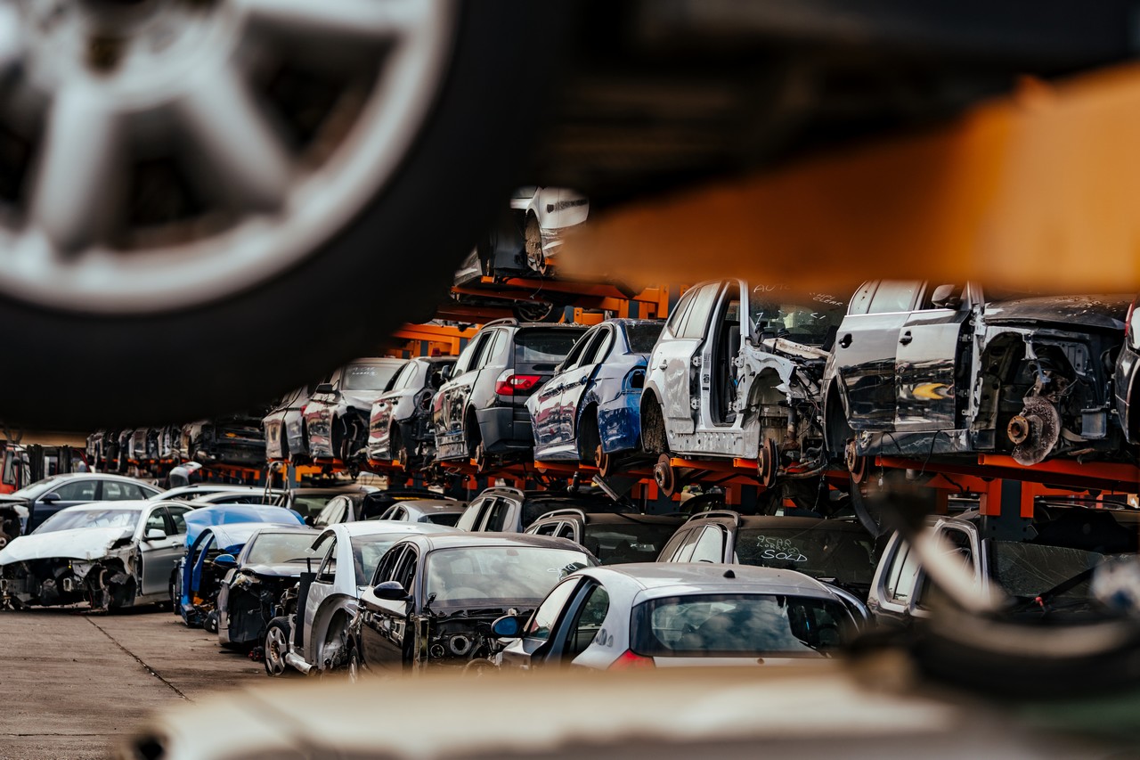 J2R_Auto's tweet card. La Csiam annonce la création de l’association "Recycler mon véhicule", premier éco-organisme dédié à la gestion des véhicules hors d’usage.