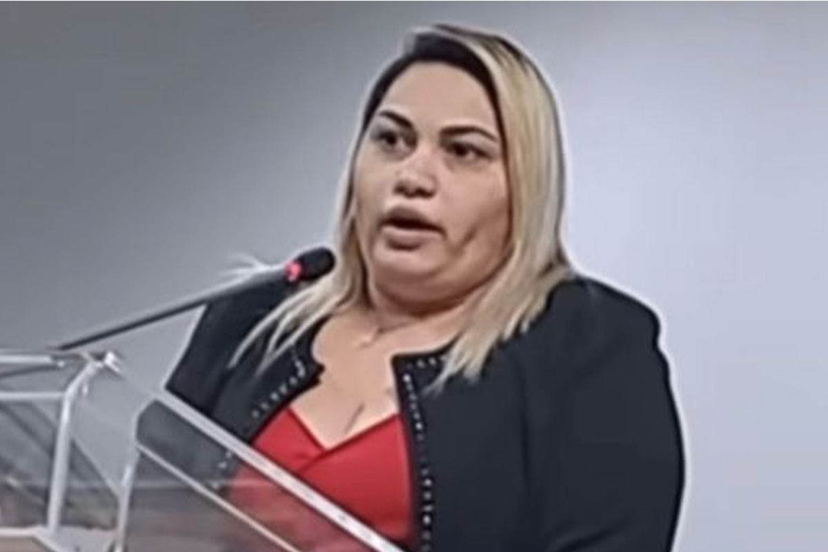 andreshalders's tweet card. Ligada ao CV, Luciane Barbosa Farias, a "Dama do Tráfico", foi condenada e presa em maio, após cinco meses foragida. Nesta semana, foi solta