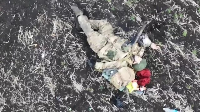 AnarComNet's tweet card. Original Article by Anti Militarist Iniative (AMI) – The mainstream media publishes articles about how terribly the Russian army treats deserters. “Chained to trees, locked in metal tank…