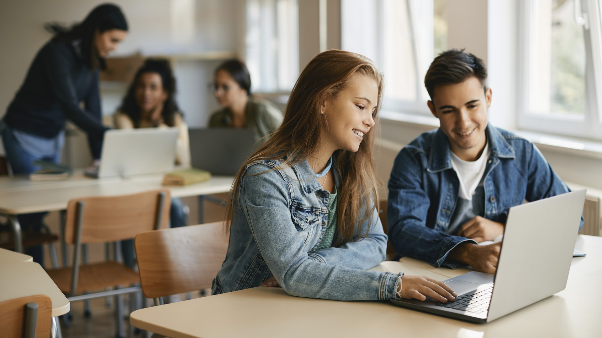 CASLT_ACPLS's tweet card. In this workshop, you’ll discover how technology can empower students to show what they know, think, and can do in the target language.