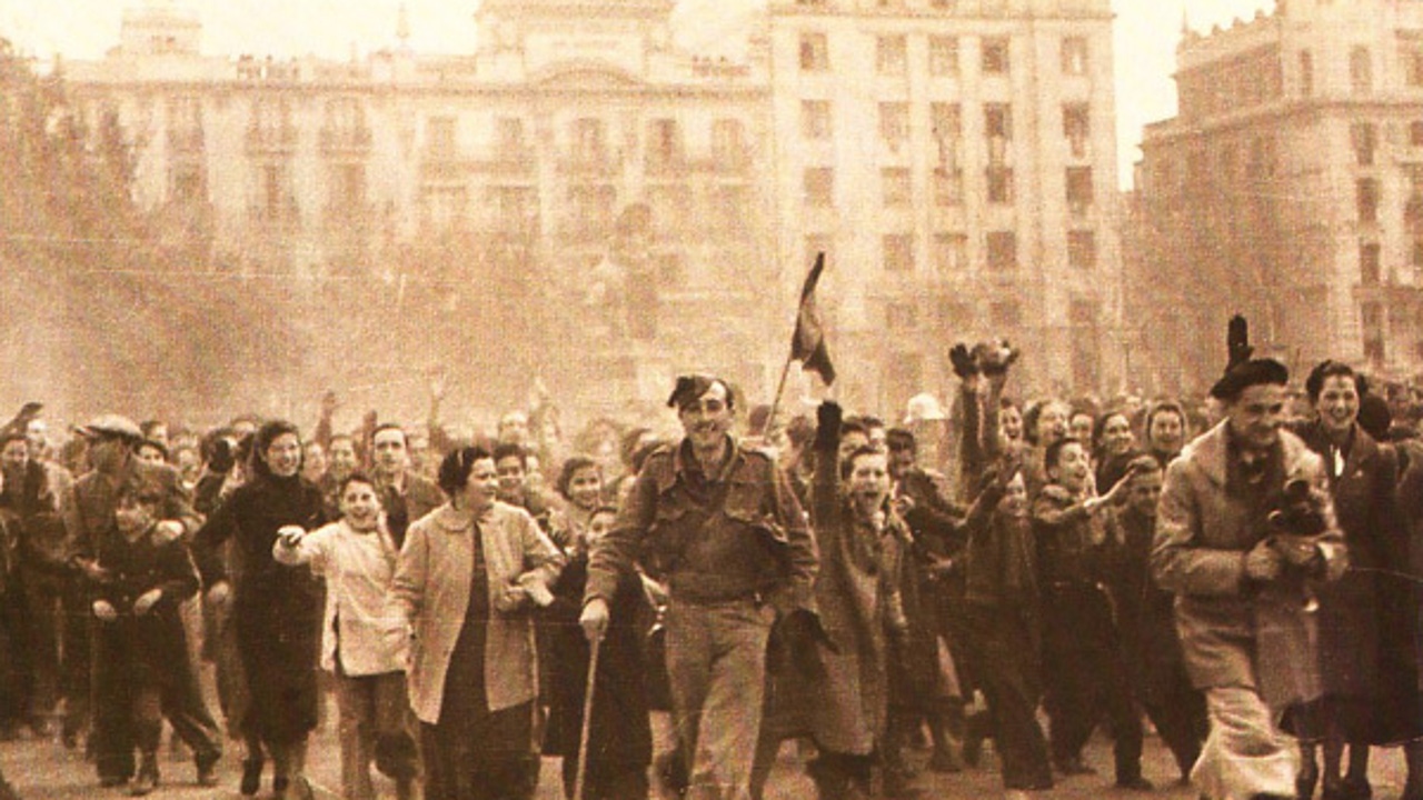 EduardoEscriba7's tweet card. La fulminante liberación de Cataluña y la ridícula huida de Companys