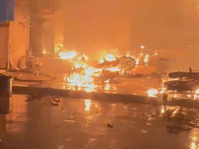 Divya_Bhaskar's tweet card. બે શખ્સોએ પૈસાની માંગણી કરી ઘરવખરી-વાહનો...