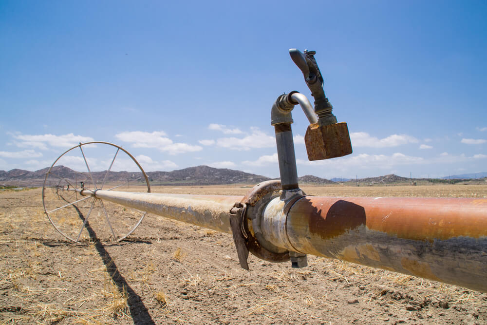 servelearngrow's tweet card. An expert takes a closer look at how climate change and limited sources is putting California's water supply and agriculture at greater risk.