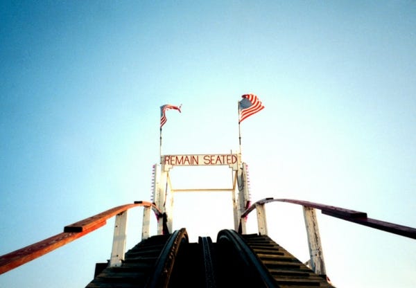 MathieuMonereau's tweet card. Il y a quelques années, Babak Nivi, co-fondateur du site Angel List, a publié un billet de blog intitulé “L’âge entrepreneurial”. Il y…