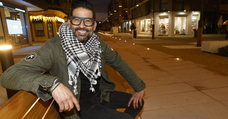 Tweet card summary image