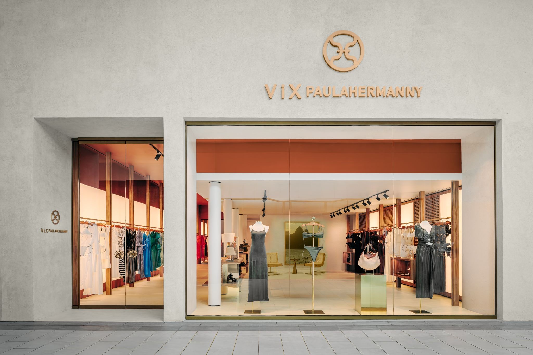 PipelineValor's tweet card. Private equity passa a deter 27,8% da marca de luxo, por meio de seu quinto fundo