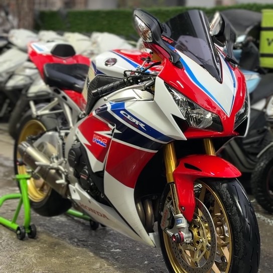 buraktahaonderr's tweet card. Listen to 1000rr la bariyer veya tıra girerken dinleyeceğim şarkılar on YouTube Music - a dedicated music app with official songs, music videos, remixes, covers, and more.