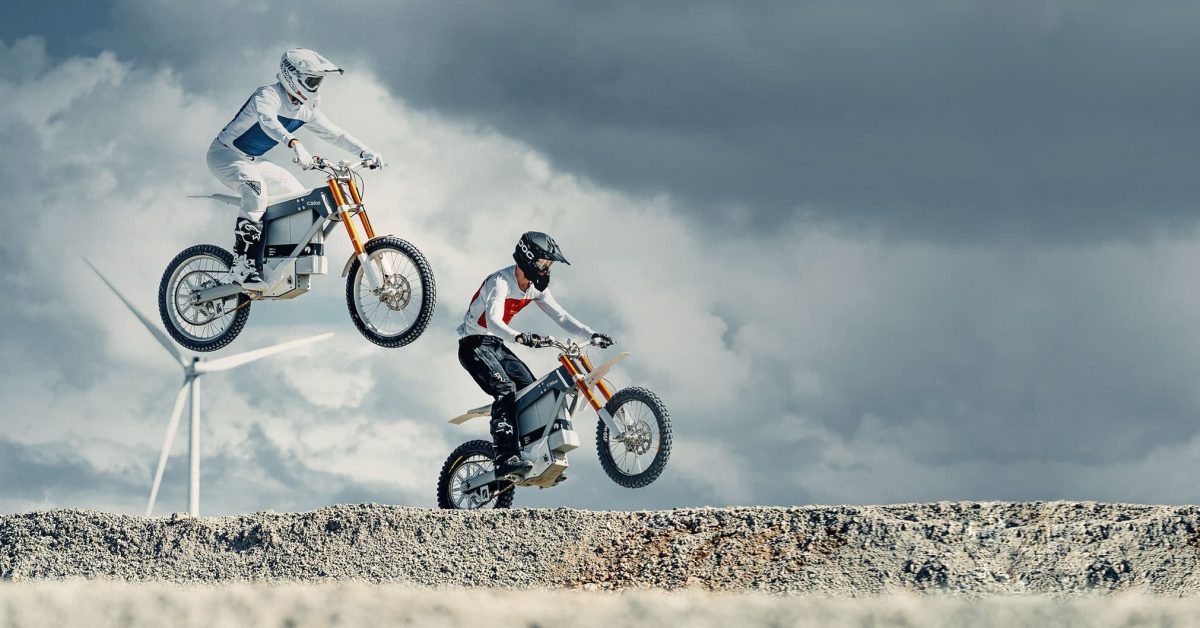 Archimede_Lab's tweet card. Everyone loves a good comeback story. Rocky. The Karate Kid. CAKE? That’s right, the Swedish electric motorcycle company is preparing...