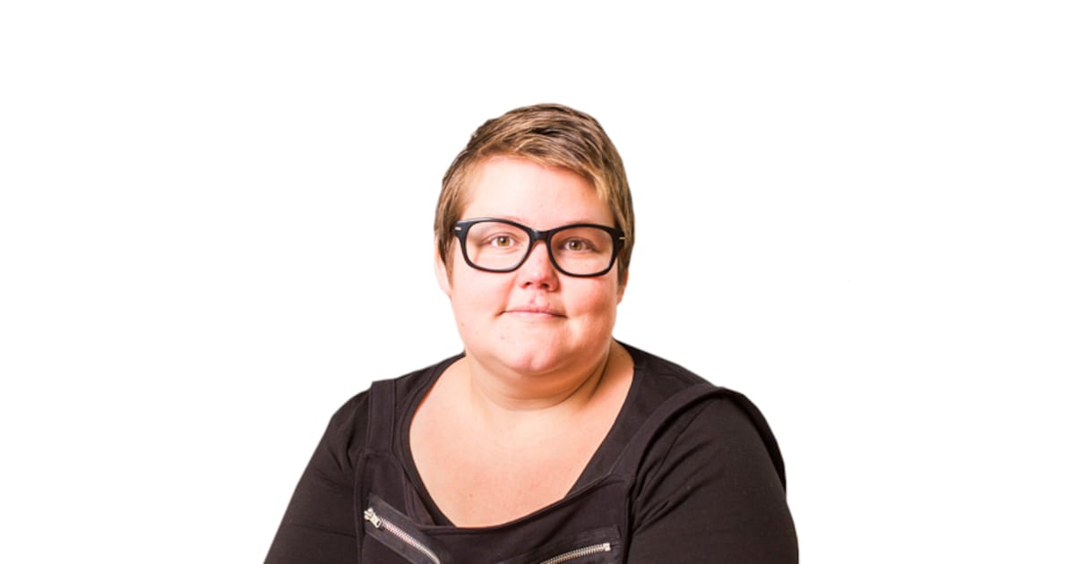 ashatenbroeke's tweet card. Dit zijn de betere revoluties. Minder vee, meer bos. Minder koeien, meer bloemen