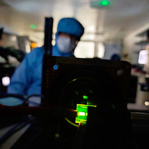 ai_1950's tweet card. The advent of organic light-emitting diodes (OLEDs) has revolutionized modern displays, enabling thinner, brighter, and more energy-efficient screens. Now, researchers at ETH Zurich have pushed the...