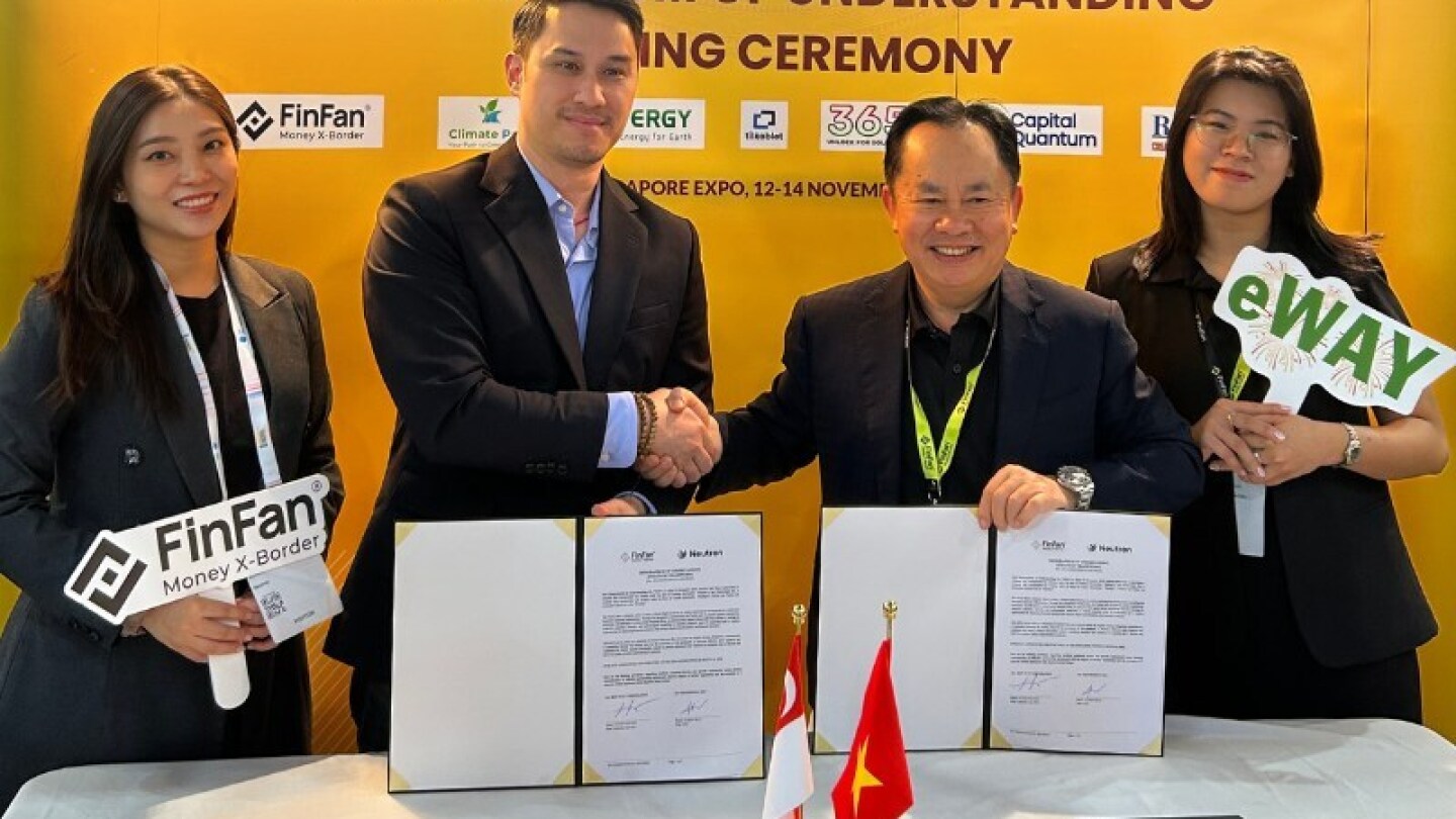 neutron__me's tweet card. Joint initiative brings instant, low-cost payments via Lightning Network to institutions and consumers