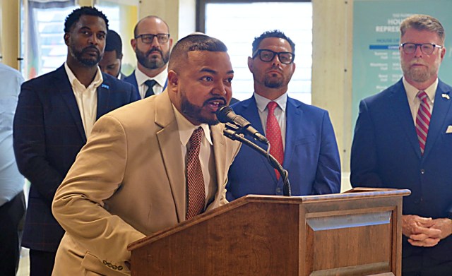 OS_ChrisHays's tweet card. The Florida Coaches Coalition has been working for four years to get legislation in place to improve coaching salaries for all of Florida’s high school athletics coaches and they final got th…