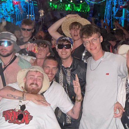 Tweet card summary image