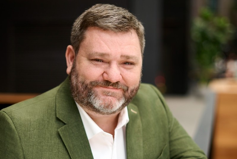 Walbee1's tweet card. Laura Jayes will interview Paul Murray when the show marks a milestone next week.