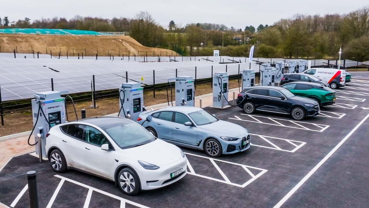 InsideEVs's tweet card. From cut-resistant sleeves to forensic dies and GPS trackers, this charging operator is doing everything it can to stop cable thefts.