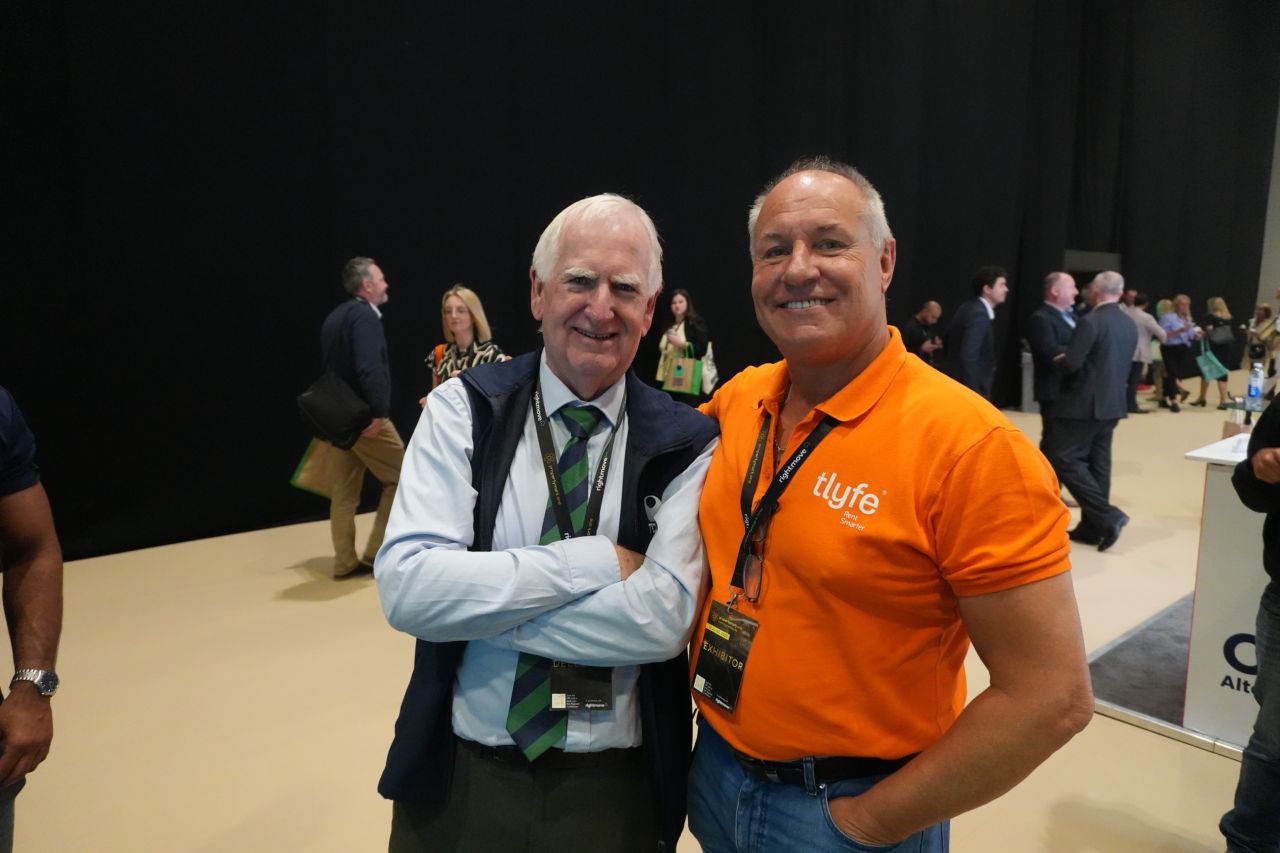 proptech_x's tweet card. Andrew Stanton CEO Proptech-PR