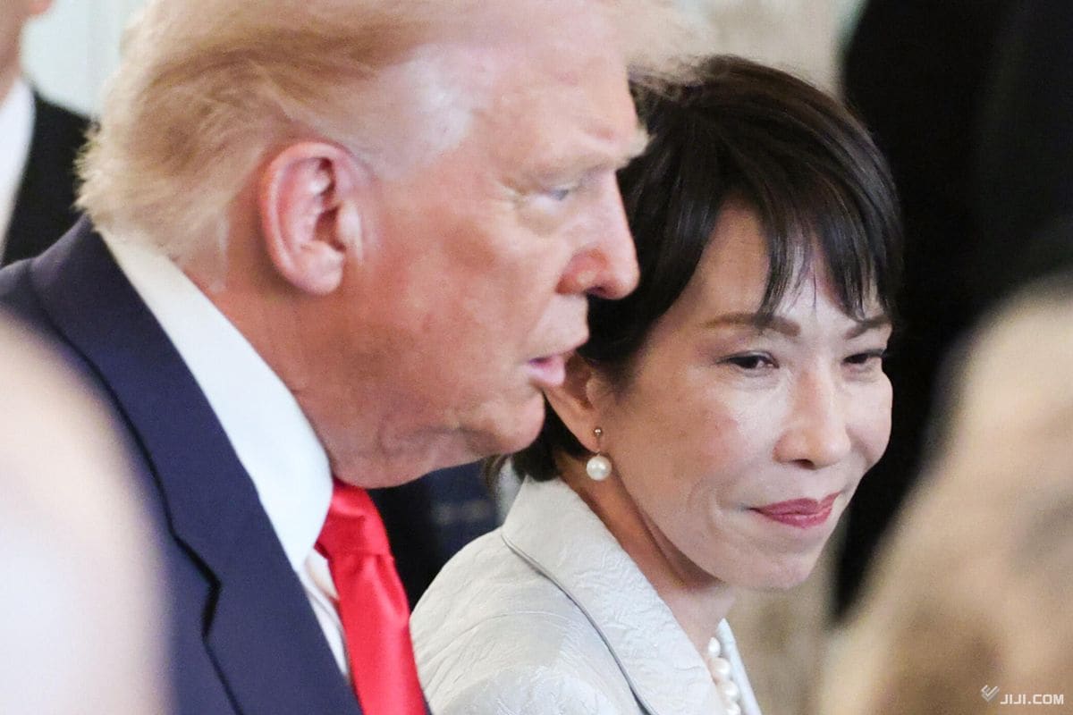 jijicom's tweet card. 【ワシントン時事】米紙ウォール・ストリート・ジャーナル（電子版）は２６日、トランプ米大統領が先に行った高市早苗首相との電話会談で、首相に台湾有事を巡る発言に関して抑制するよう求めたと報じた。米国が重視する米中通商交渉への影響を回避する狙いとみられる。