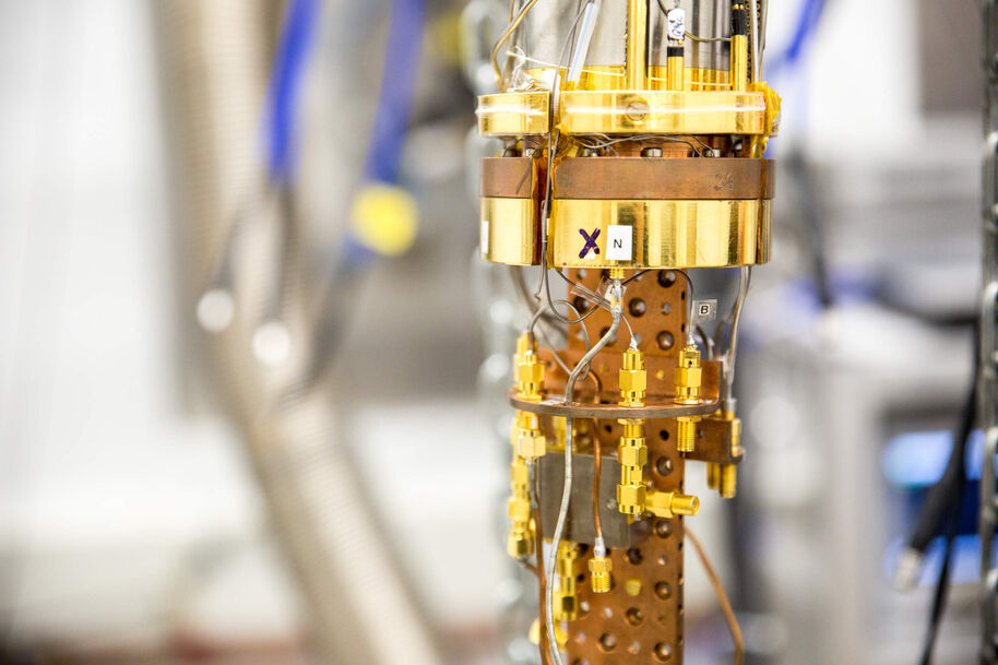 opli's tweet card. The physicists used radio waves to pump magnons into a