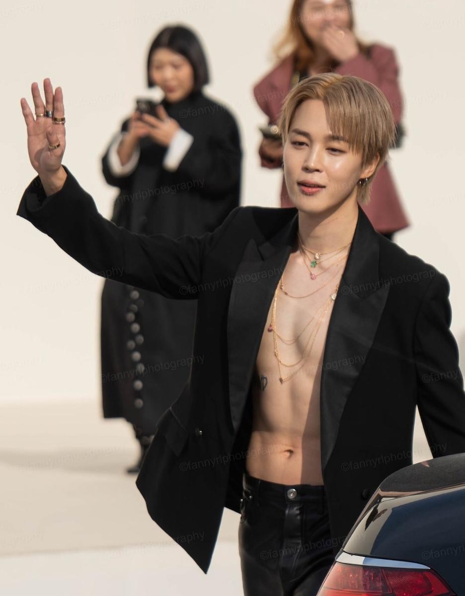 daikon06131013's tweet card. 방탄소년단 지민이 프랑스 파리 패션위크 무대에 단 한 차례 섰다. 그러나 한 번의 등장만으로도 패션업계 전체가 들썩이는 장면을 남겼다.지민의 이름이 스치는 순간, 현장과 온라인 모두가 움직였다. 짧은 순간, 거대한 파장은 수치로도 증명됐다.글로벌 데이터 분석 기관 런치