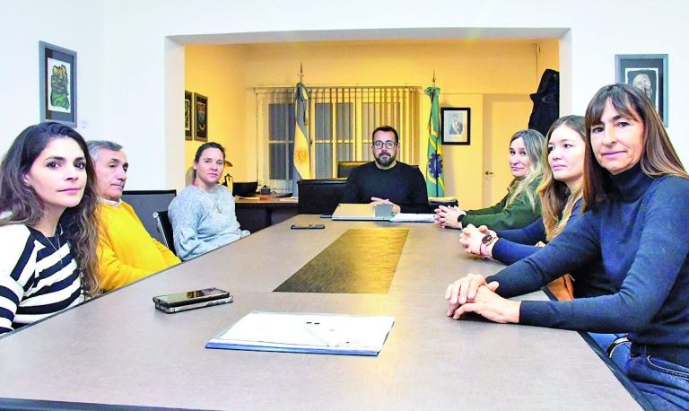 cronicacrd's tweet card. Se realizó una recorrida por instalaciones del CAPEC, donde se constató que las condiciones edilicias y funcionales del lugar fueran óptimas para albergar a las distintas dependencias de SENASA.