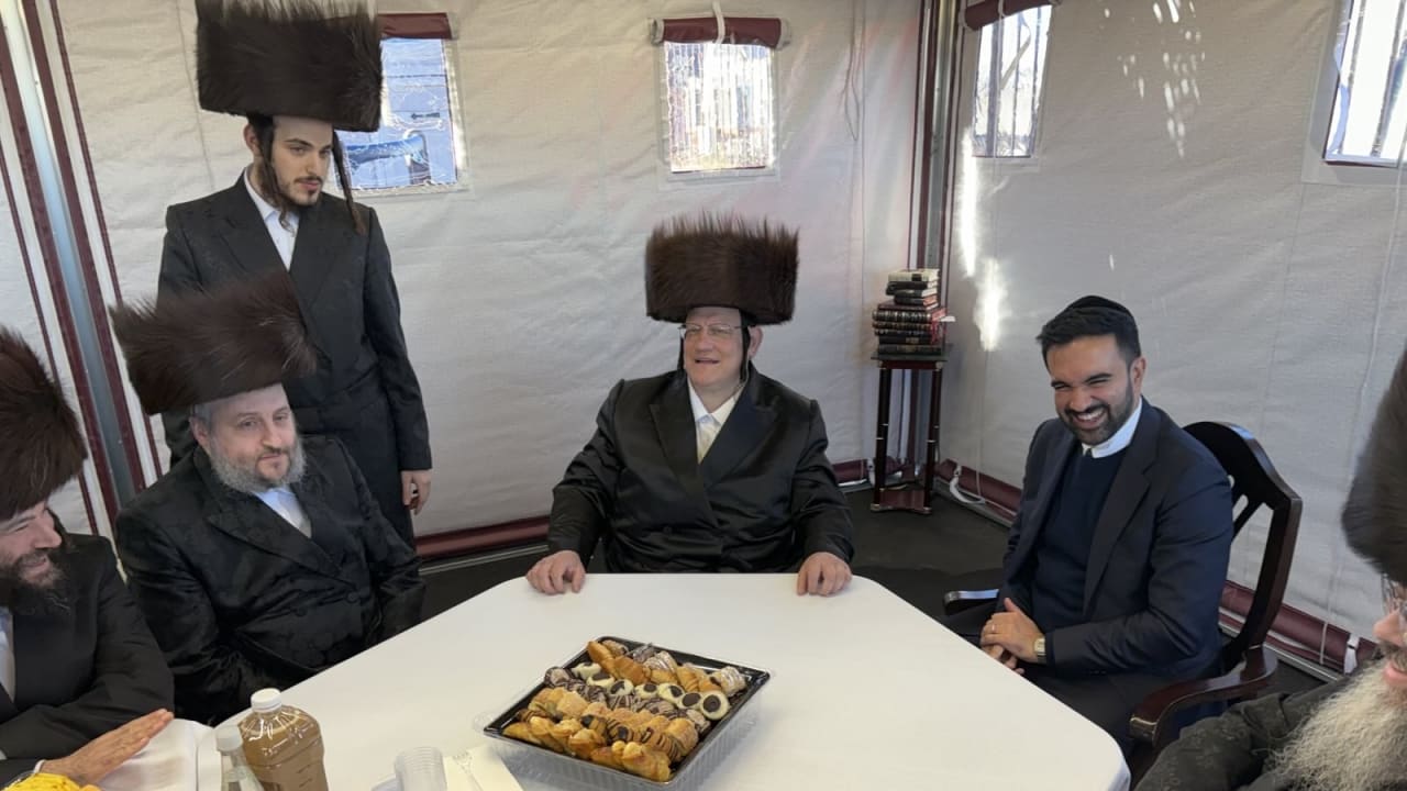 Jerusalem_Post's tweet card. NYC mayoral candidate Zohran Mamdani is a liberal muslim, and not antisemitic, Satmar's Williamsburg, Brooklyn, community leadership wrote in newsletter Der Blatt.