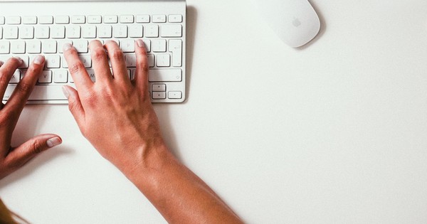 TheJoyOfPython's tweet card. Aaron Harris's answer: Java has a longer history of enterprise-level development, so the tools will naturally be more mature, but this is changing. The difference isn’t caused by the language but by...