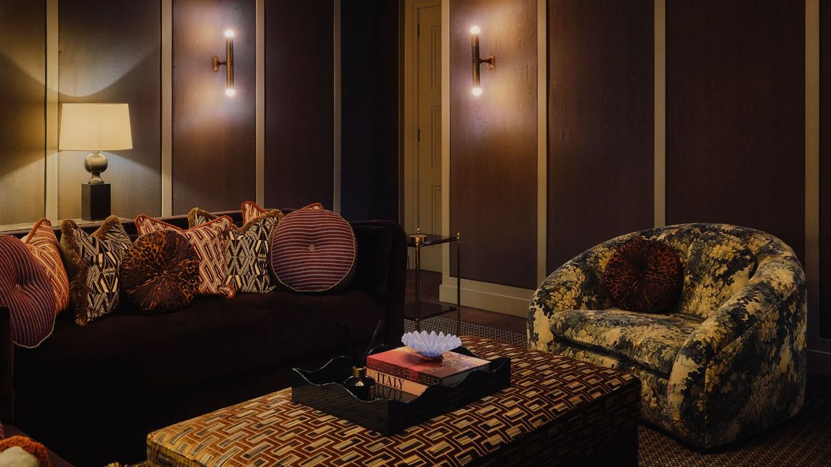 homesandgardens's tweet card. This viral Amazon lighting diffuser trick instantly transforms bright, exposed bulbs into soft, ambient light