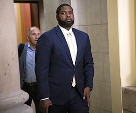 twin0830us's tweet card. Rep. Byron Donalds, R-Fla., used a Wednesday appearance on Newsmax to argue that the Washington, D.C., shooting that critically injured two West Virginia National Guardsmen reflects what he called...