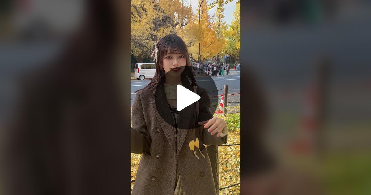 6eLFYwncHifmSEO's tweet card. 「いいね」が1720件、コメントが76件。「いちょう並木今年もいいタイミングで見れた🍁」