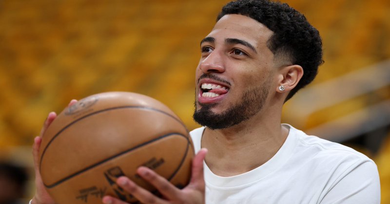 Tweet card summary image