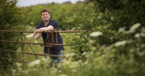 Tweet card summary image